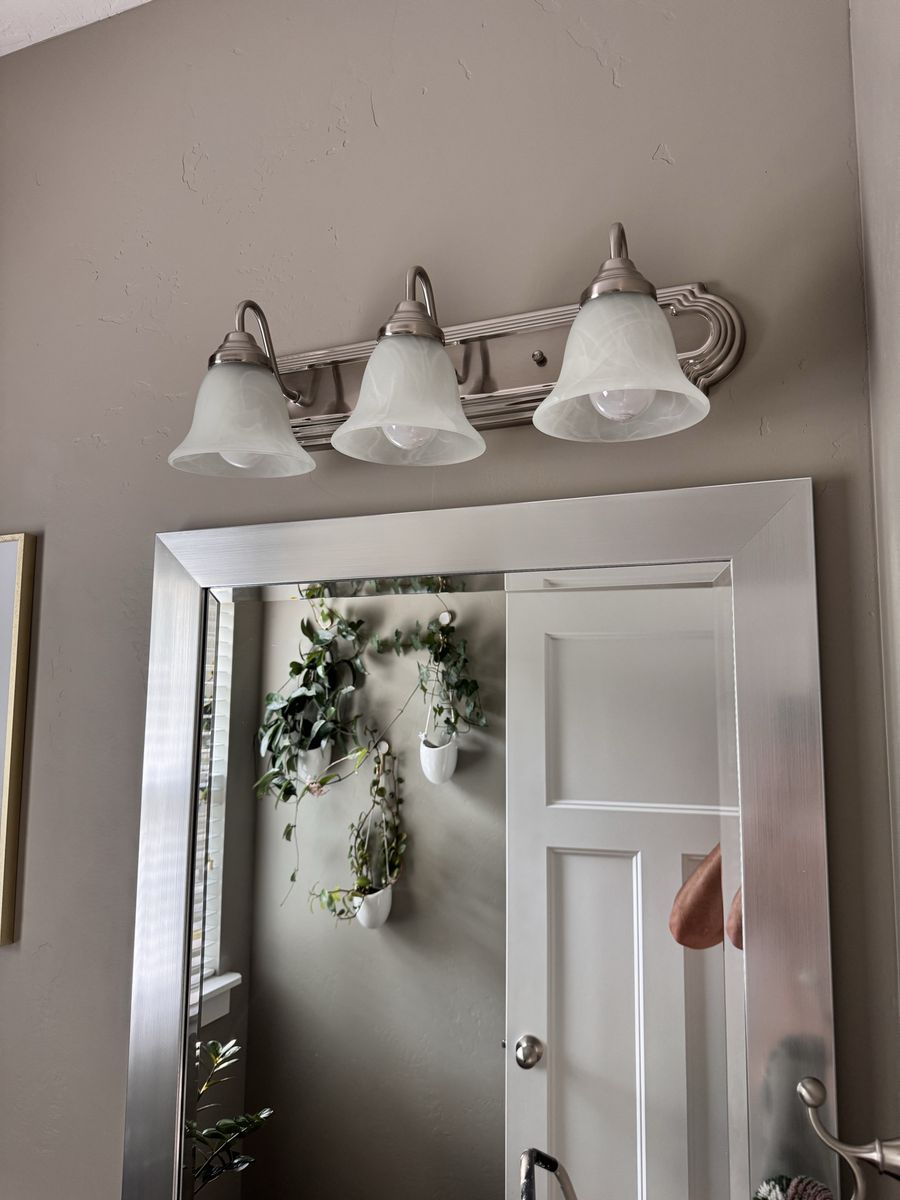 Light fixture bathroom 