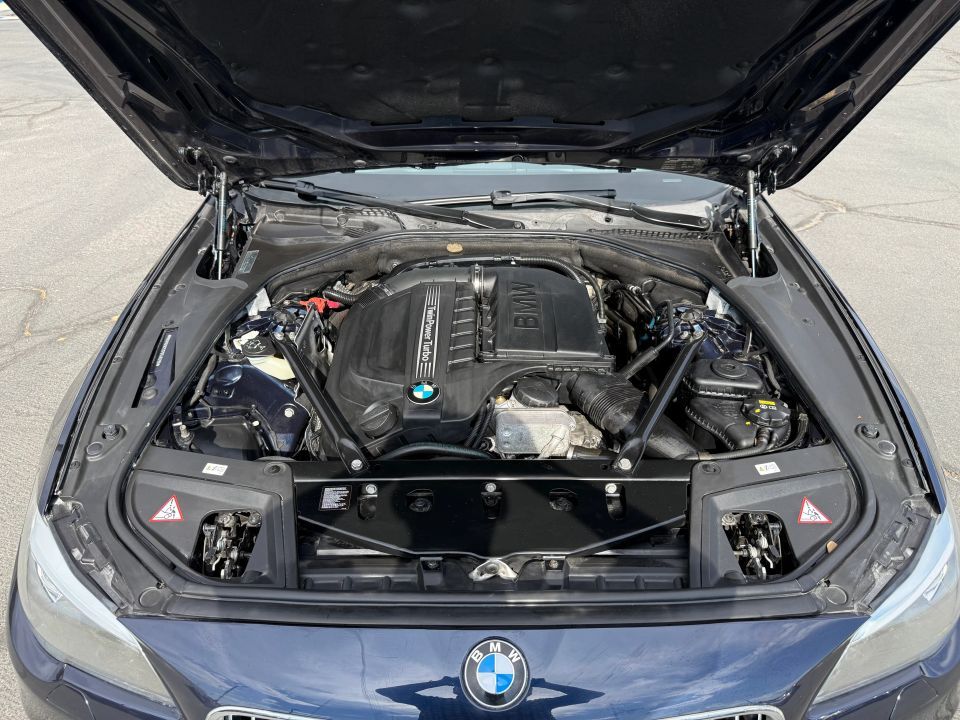 Main image 3