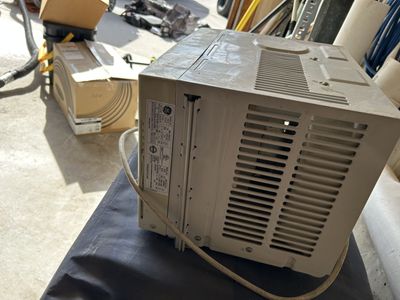 Wndow AIr Conditioner Unit