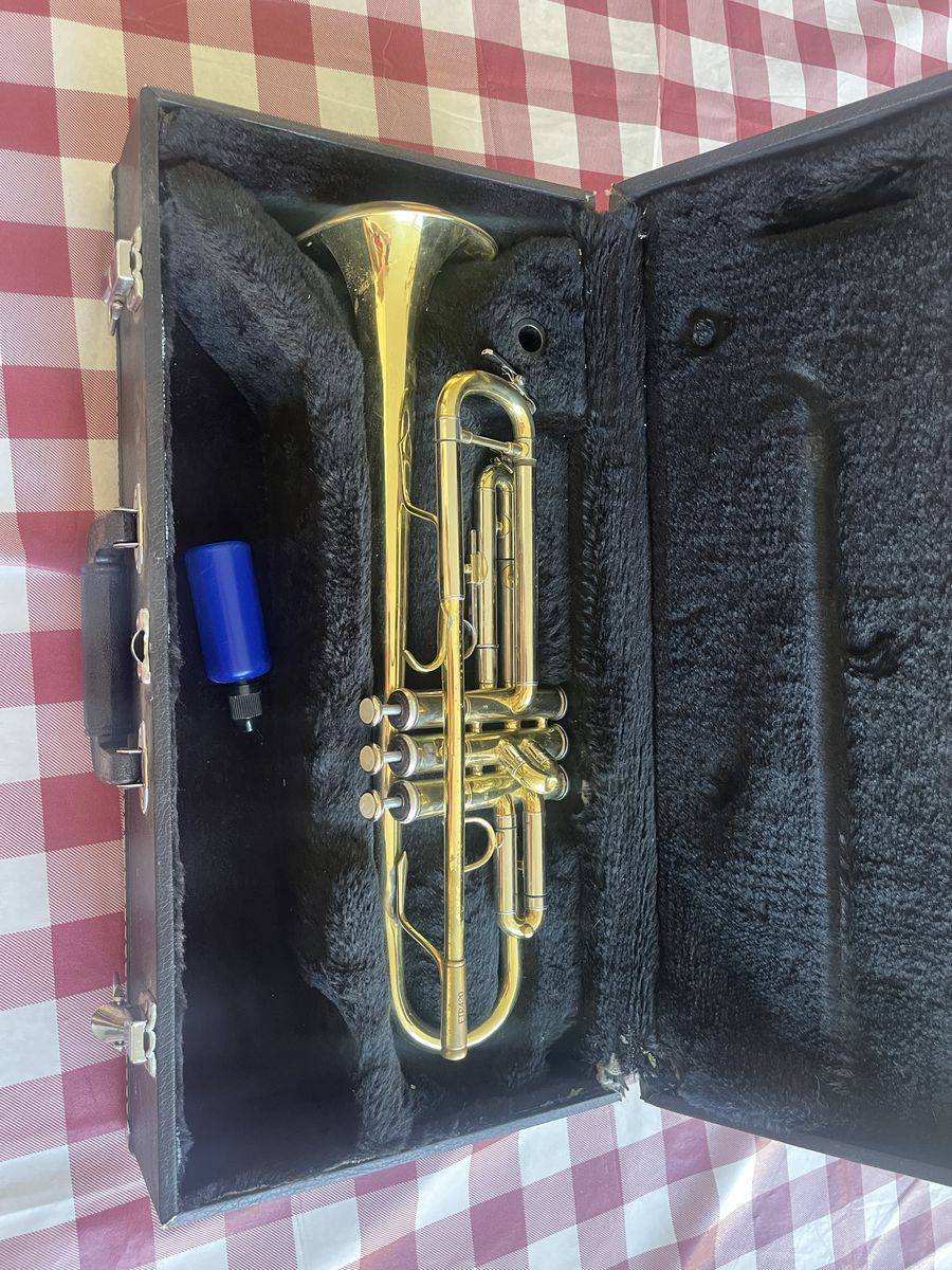 Trumpet with Hard Case & Valve Oil