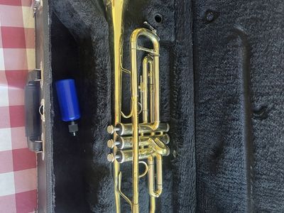 Trumpet with Hard Case & Valve Oil
