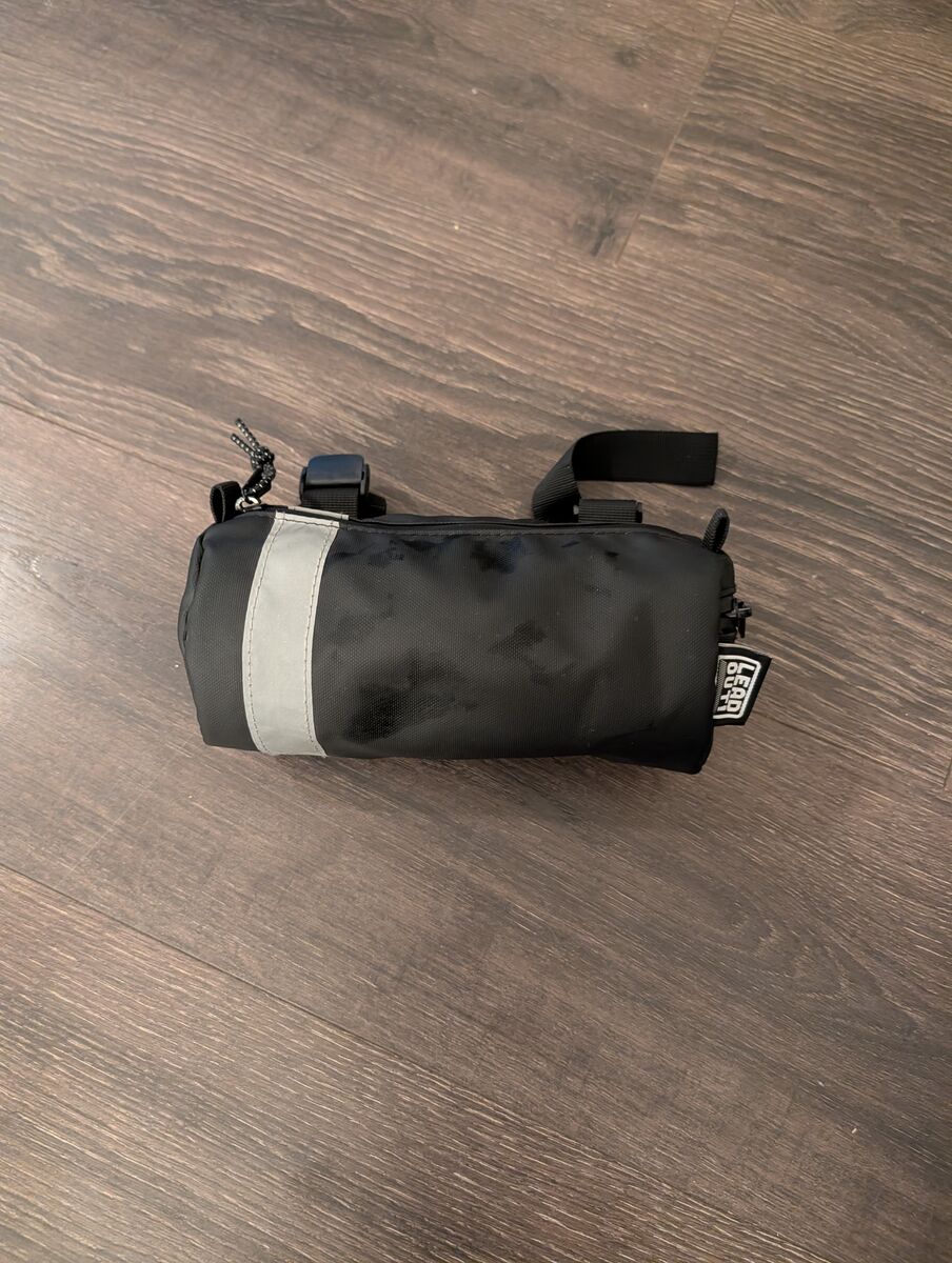 Lead Out! Mini Handlebar Bag (Black)
