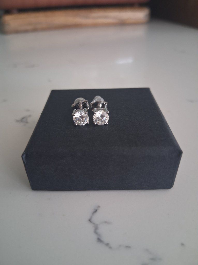 stunning moissanite round brilliant earrings, passes diamond tester