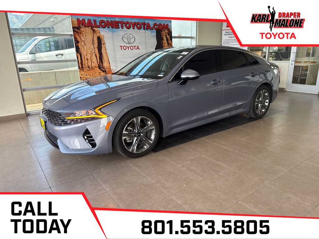 2022 Kia K5 EX