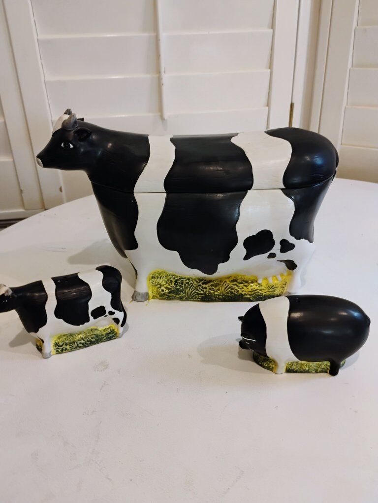 Warren Kimble storage canister and shakers