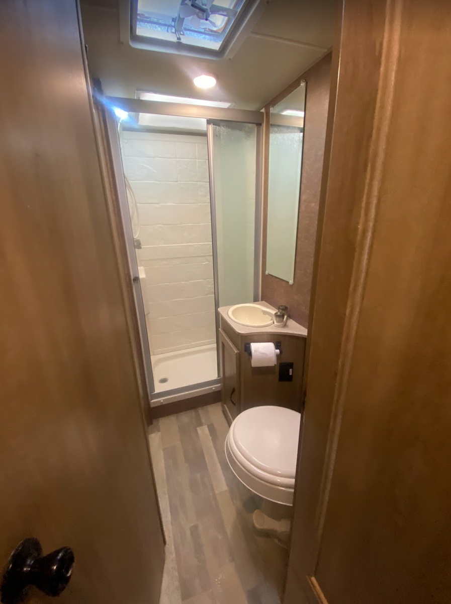Main image 10