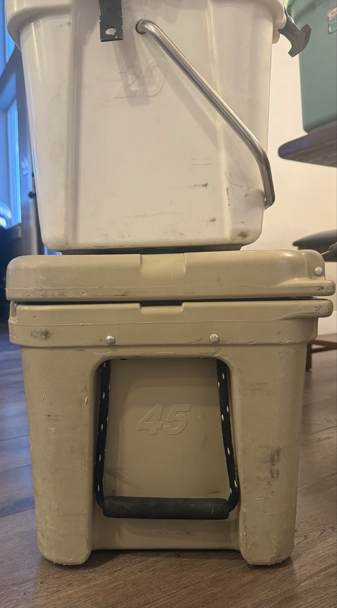 Main image 6