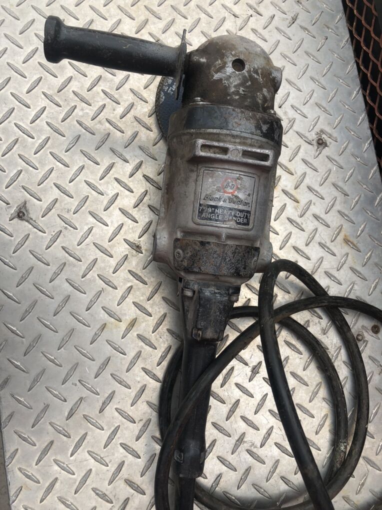 Heavy Duty Grinder Black And Decker 9 Inch