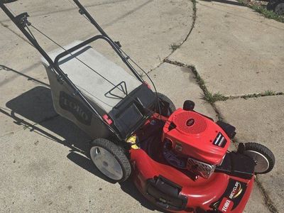 Toro self propelled mower w new PowerSmart engine