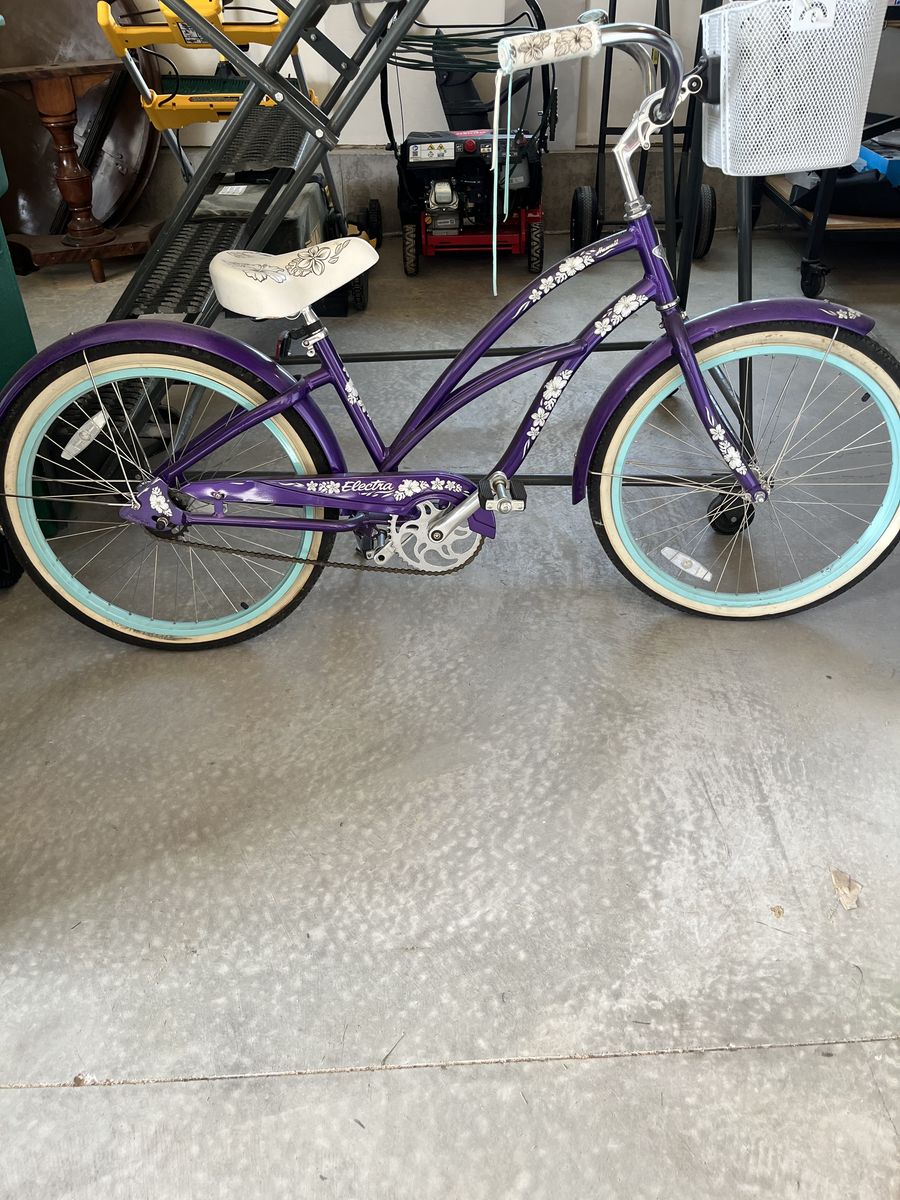 Electra Purple Girls' Cruiser Bike with Basket and Bell - Rarely Ridden