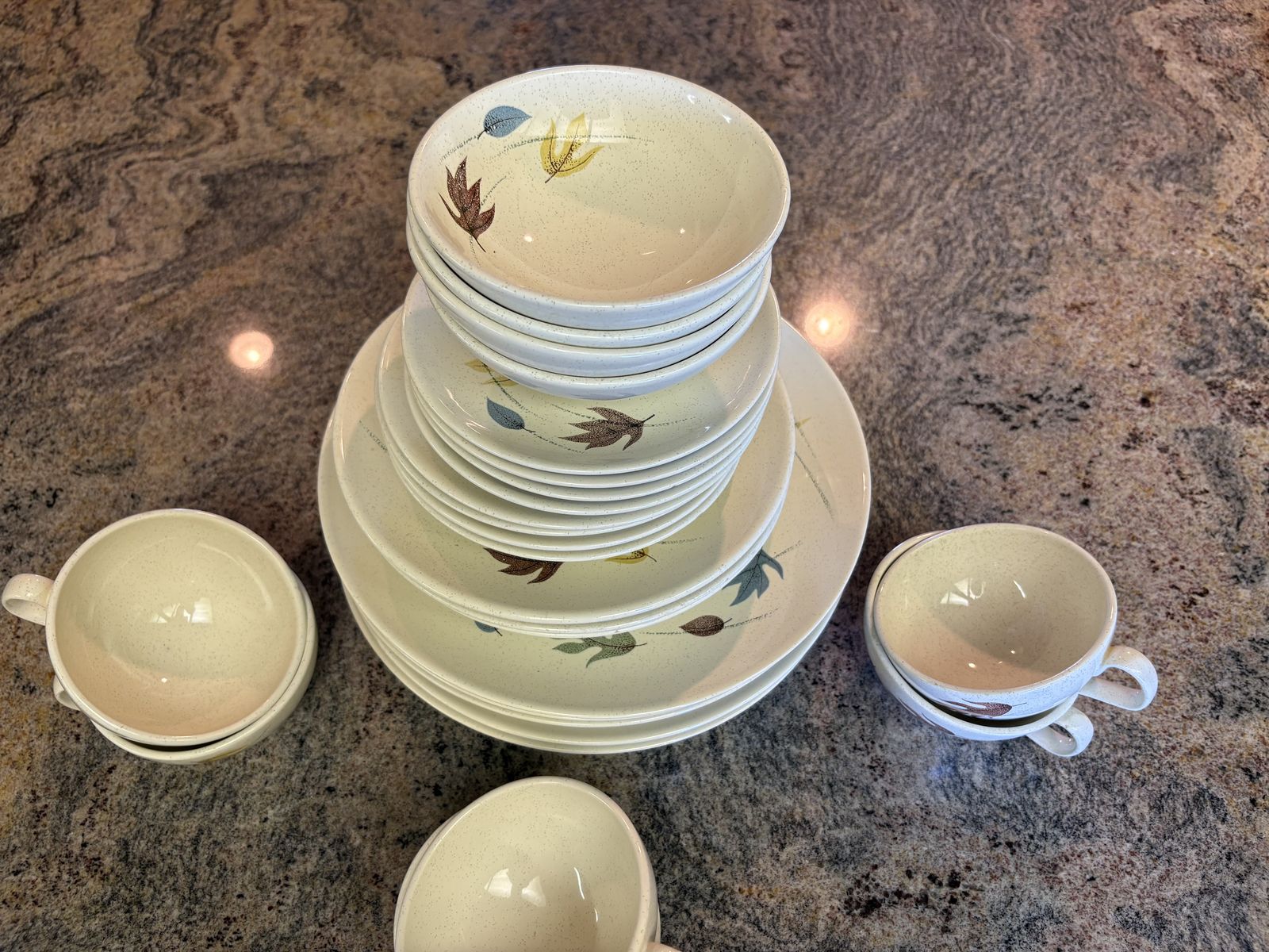 Vintage Franciscan “Autumn” Earthenware Dinnerware Set (26 pieces) $80 cash/venmo in Draper