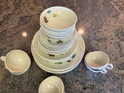 Vintage Franciscan “Autumn” Earthenware Dinnerware Set (26 pieces) $80 cash/venmo in Draper