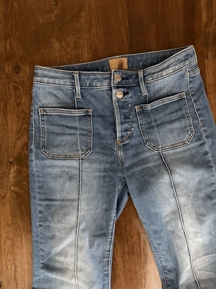 Women's blue denim flare jean’s Driftwood brand size 27 inseam 31”
