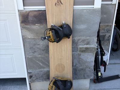 Jones Hovercraft 164cm Snowboard with Large Flow Fuse Bindings - Bamboo Powder Board