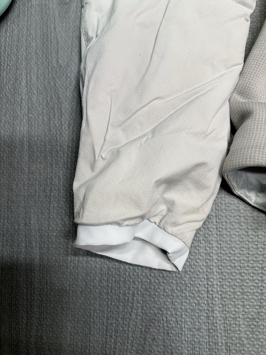 Main image 6