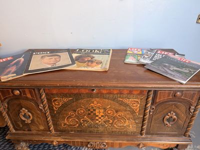 1933 Lane Cedar Chest