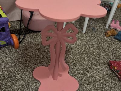 Pink Cloud & Bow Accent Table - Whimsical Kids' Furniture