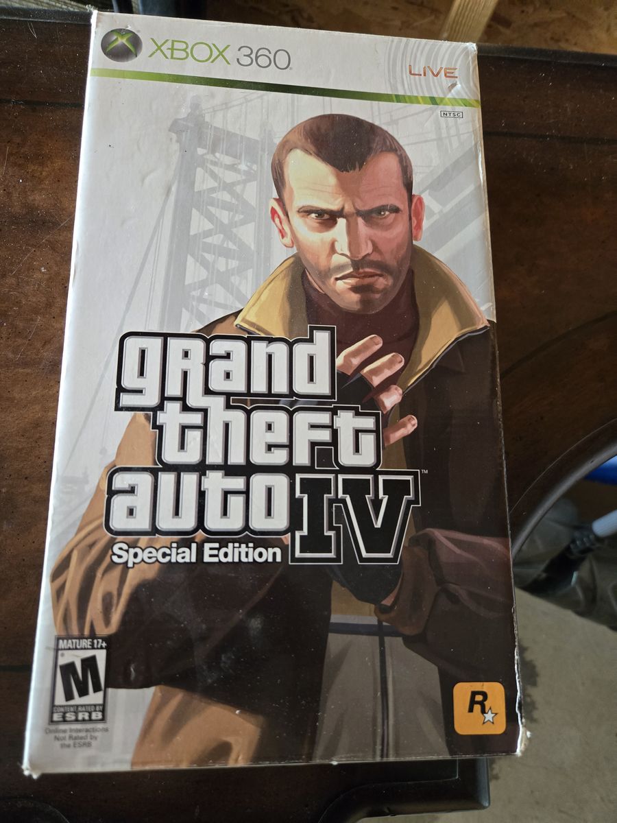Grand Theft Auto 4 special edition collectors box