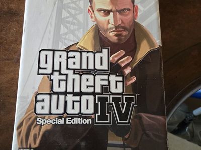 Grand Theft Auto 4 special edition collectors box