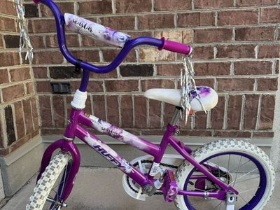 Huffy Bike with removable training wheels