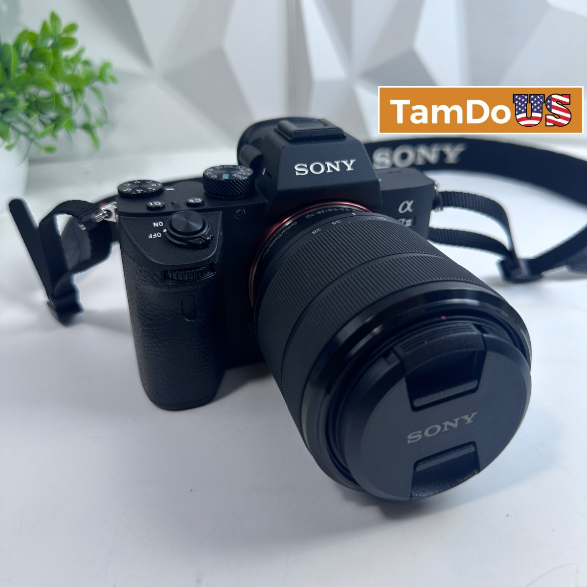 Sony Alpha a7 III Mirrorless Camera with FE 28-70 mm F3.5-5.6 OSS Lens
