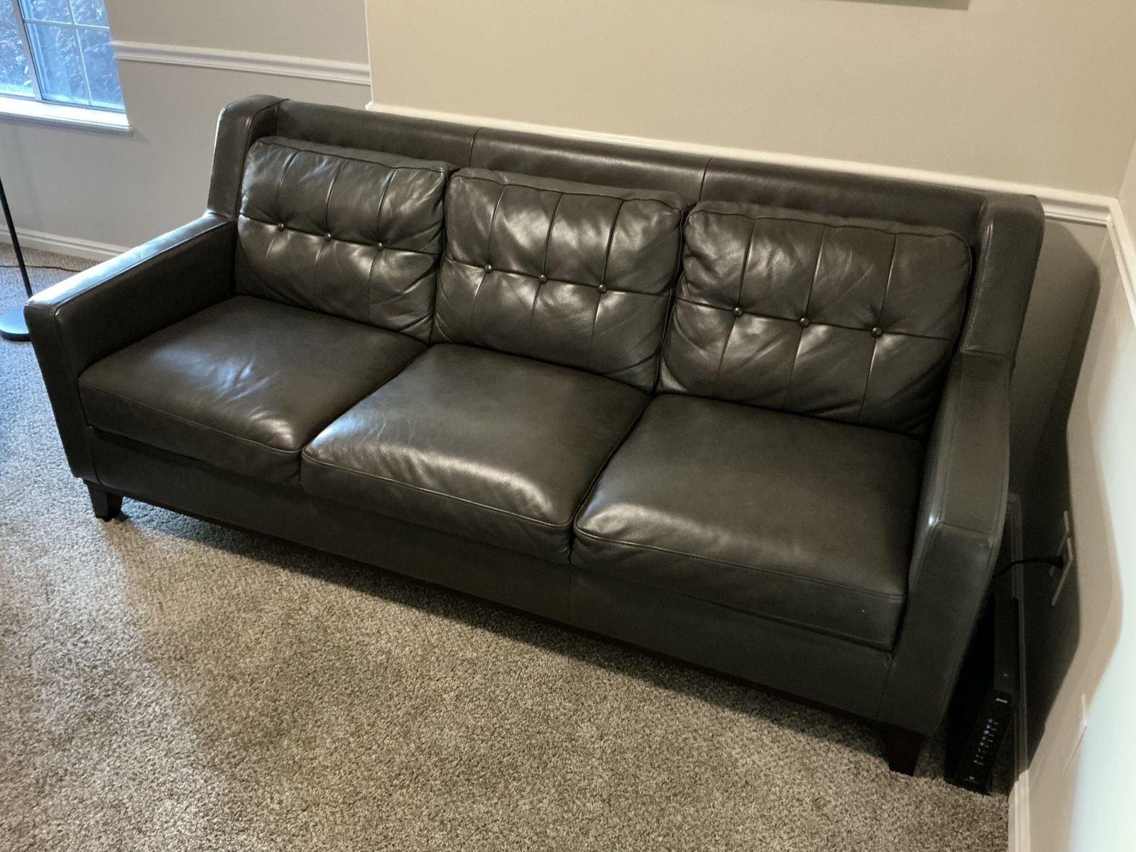 Main image 4