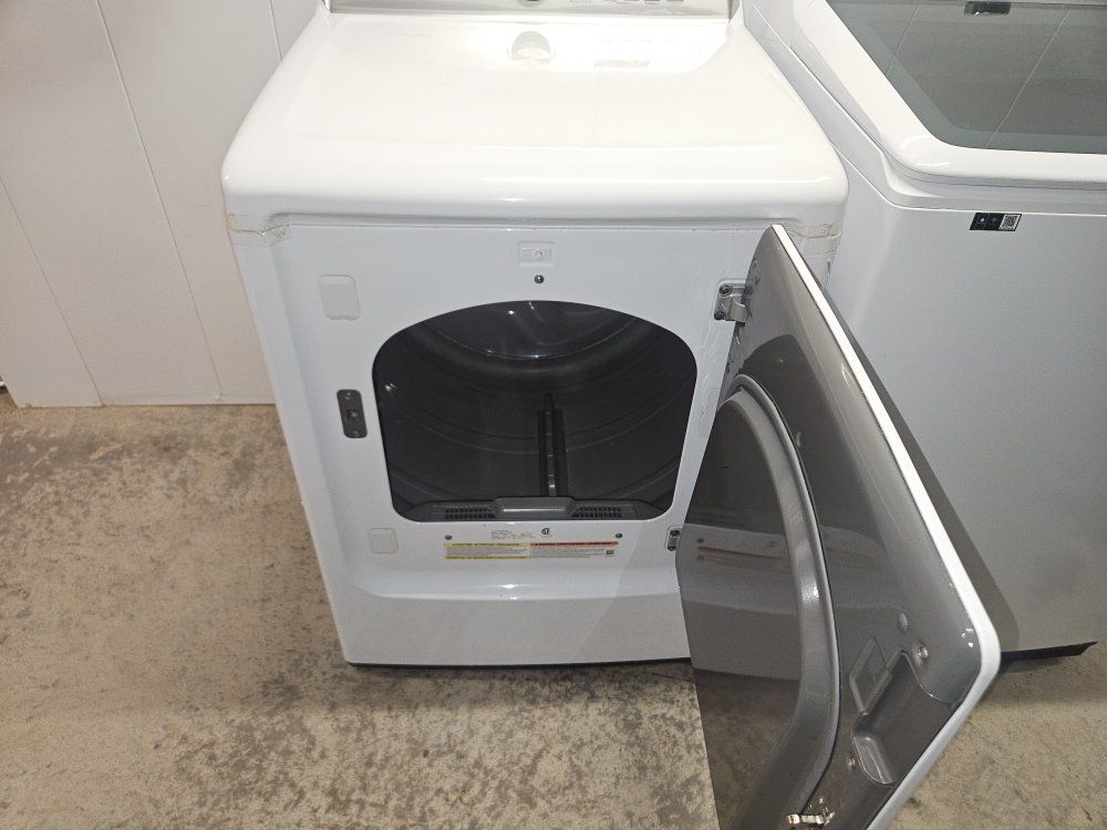 Main image 10