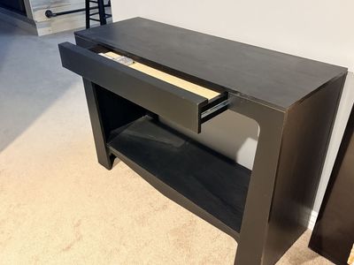 Accent table/ decor table