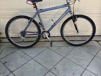 Raleigh M-80 Mountain Bike - Blue - Used Condition