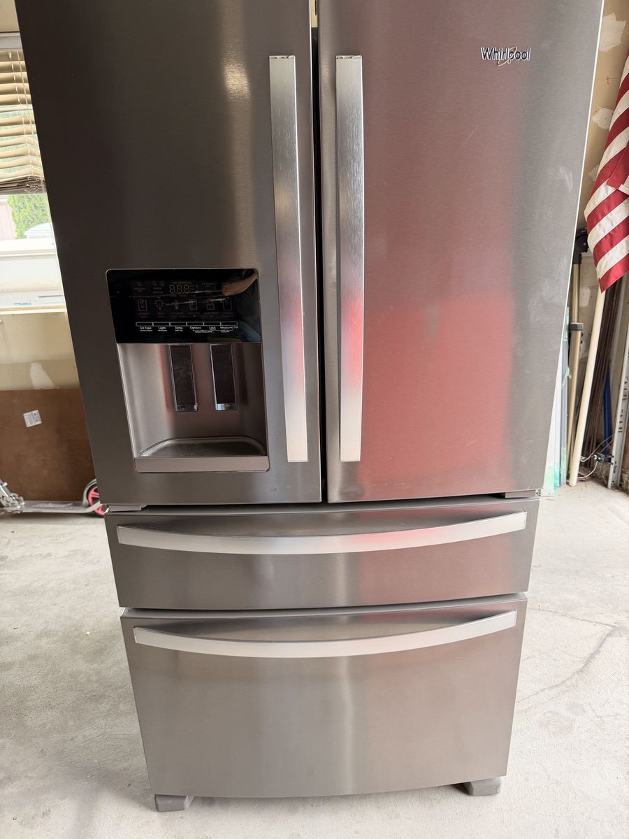 Whirlpool French Door Stainless Refrigerator – Ice/Water