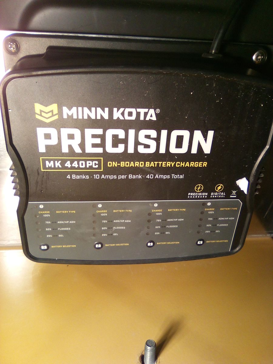 Minn Kota Precision MK 440PC 4-Bank Boat Battery Charger