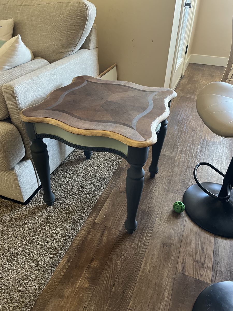 Scallop Side Table