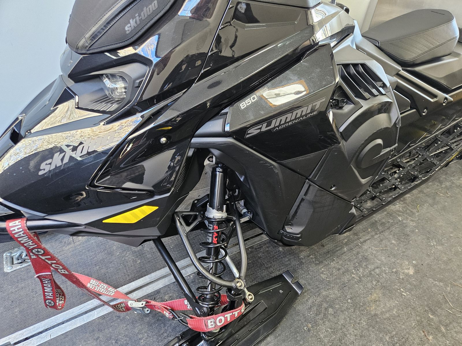 2024 Skidoo Summit Adrenaline 850