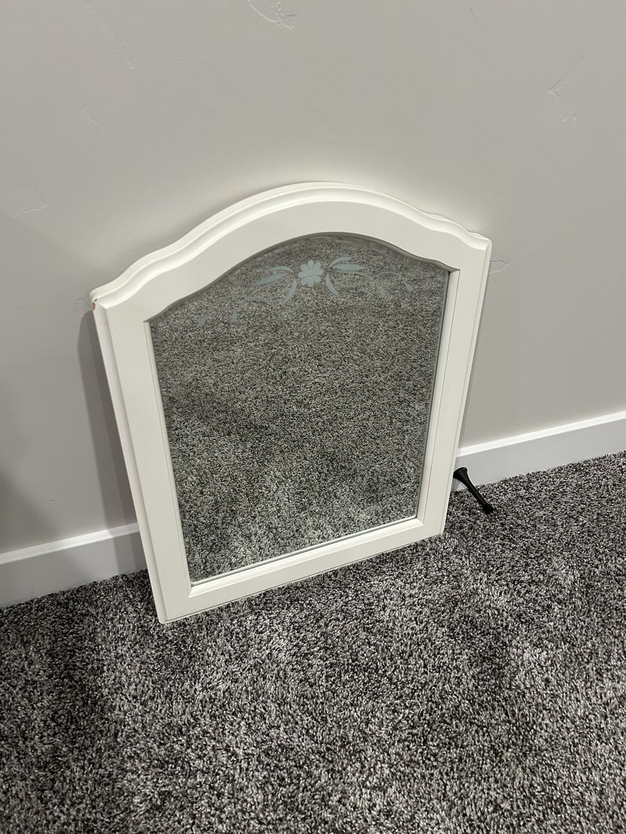 White Framed Child Wall Mirror with etched Floral Design and Arched Top