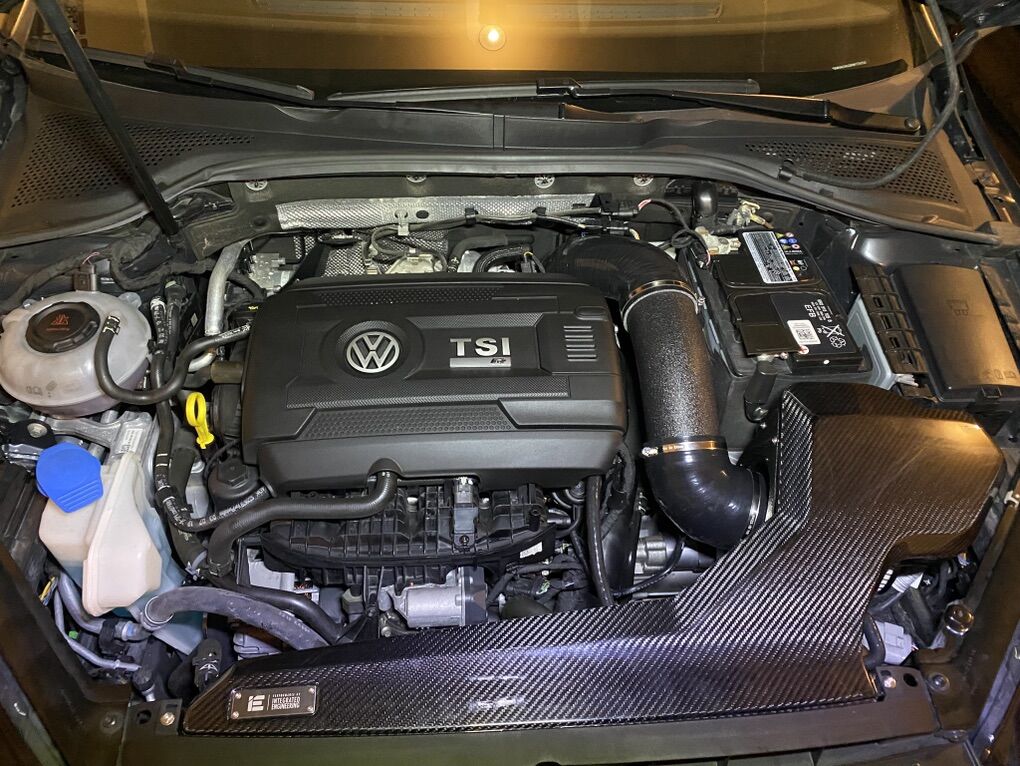 Mk7/7.5 GOLF GTI GOLF R IE carbon Intake Cover
