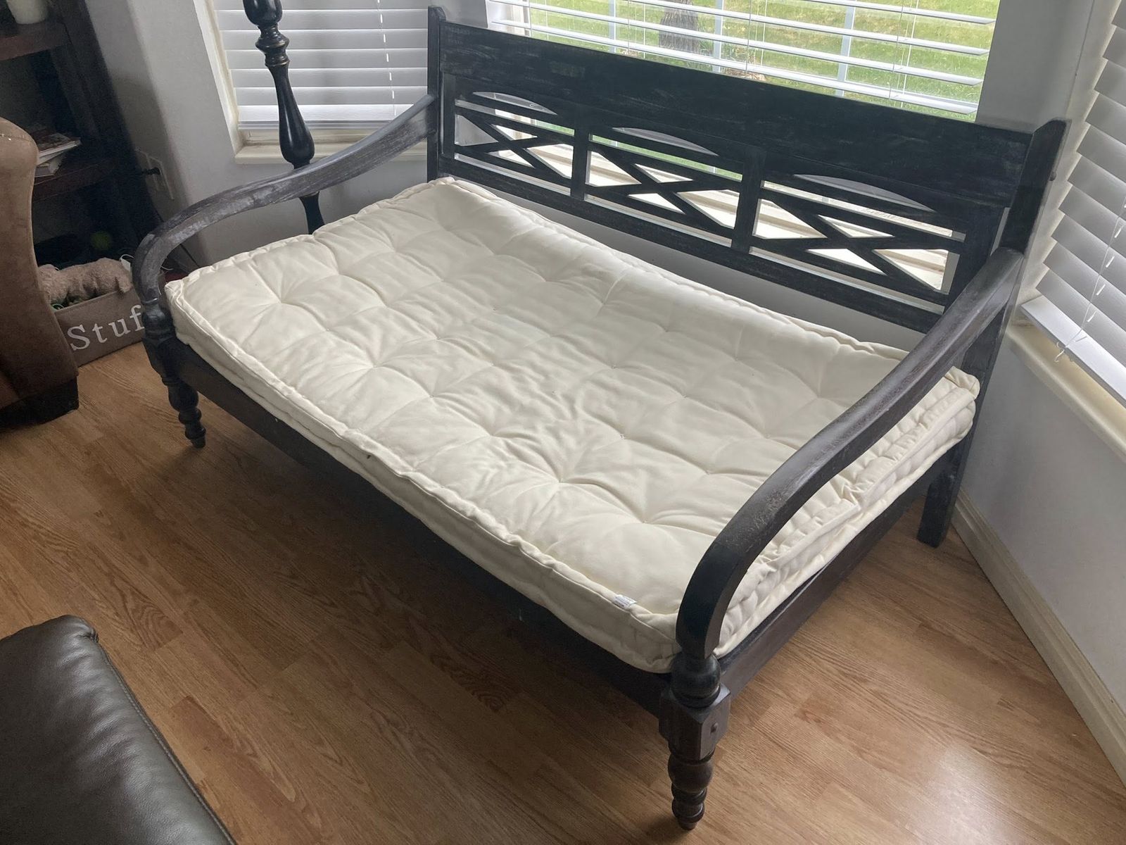 Beautiful 2 toned wood daybed w cushion