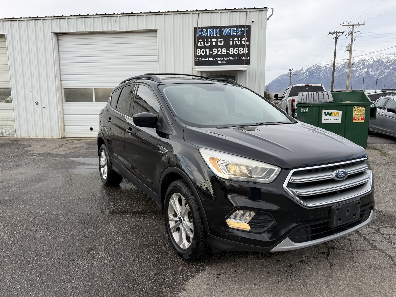 2017 FORD ESCAPE SE