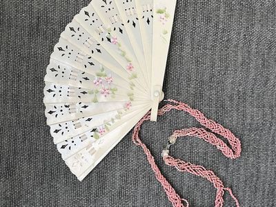 Antique Childs Bake Lite/Celluloid Fan 1920's-1930's