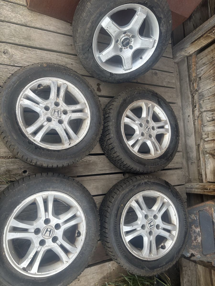 205/60R16 Bridgestone Blizzak Snow Tires and spare