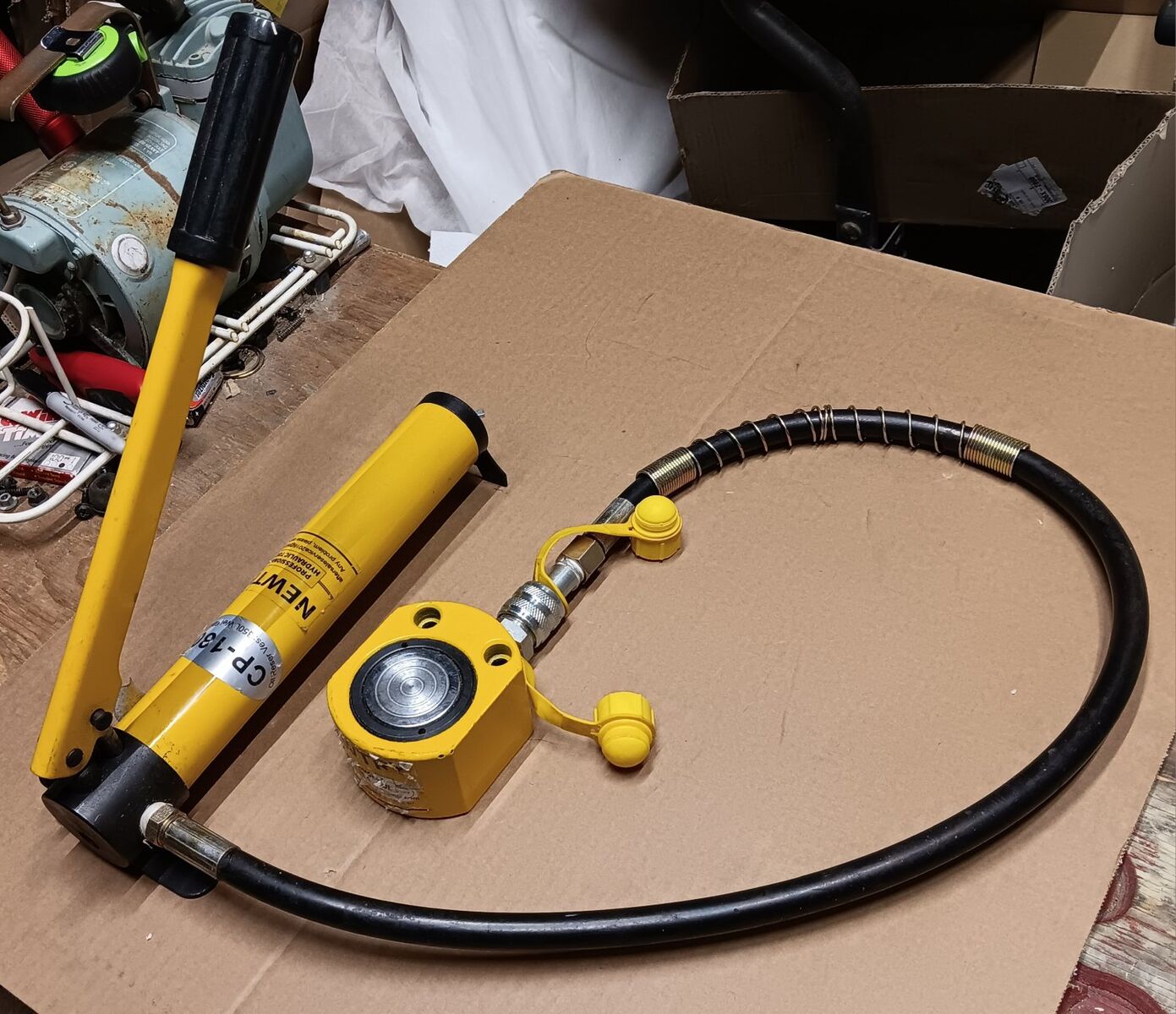 Newtry CP-180 Hydraulic Jack