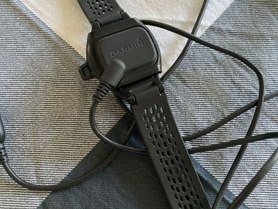 Garmin Approach S2 GPS Golf Watch Black with Charging Cable