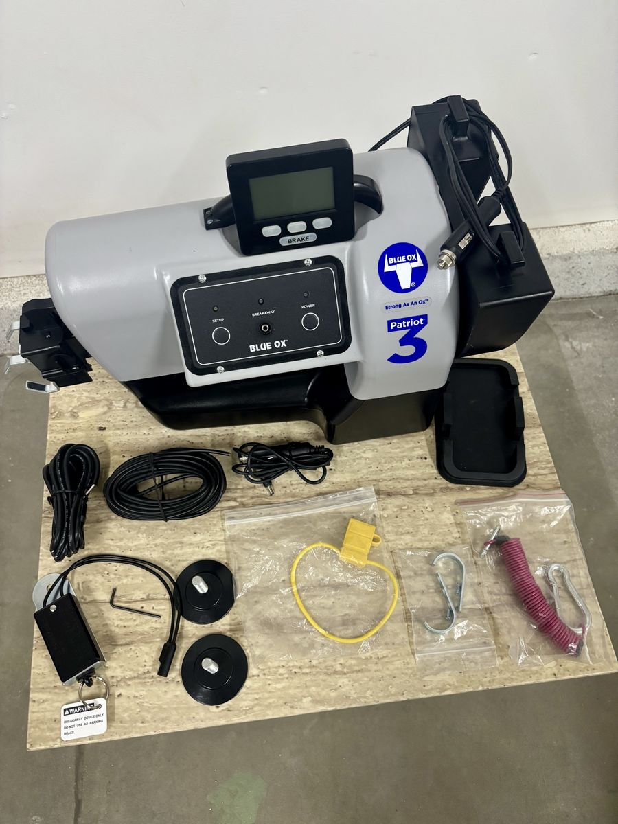 Blue Ox Patriot Portable Flat Tow Brake System with Breakaway Kit (BRK2019)