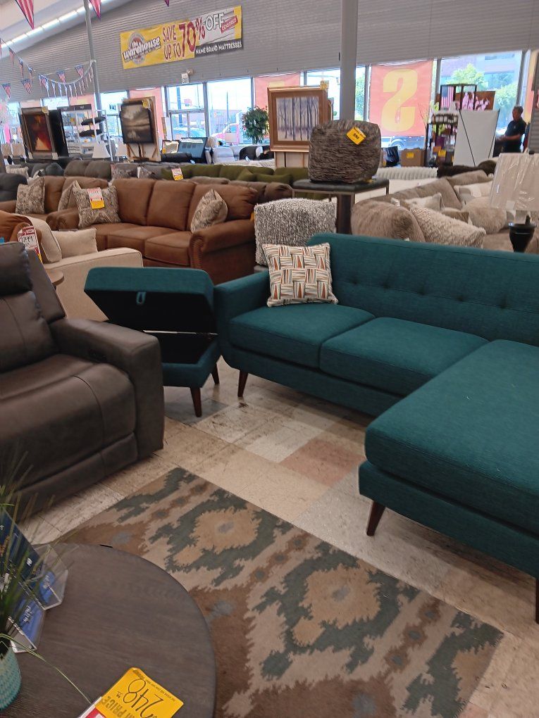 Emerald Green Fabric Sectional Sofa with Reversible Chaise - Mid-Century Modern Design