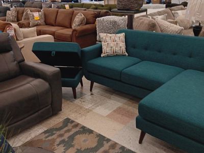 Emerald Green Fabric Sectional Sofa with Reversible Chaise - Mid-Century Modern Design