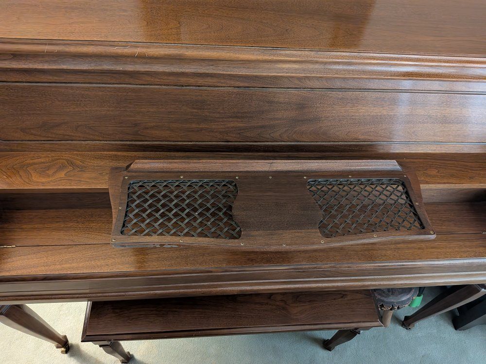 Main image 10