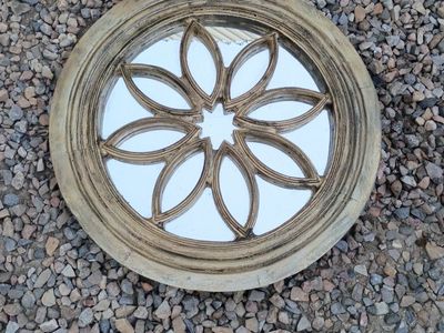Vintage-Style Round Decorative Wall Mirror - Gold/Wood Finish, Floral Cutout Design