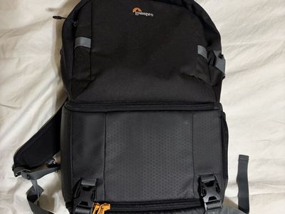 Lowepro Fastpack BP 250 AW III Camera Backpack. 3 months old ( for sale not for rent )
