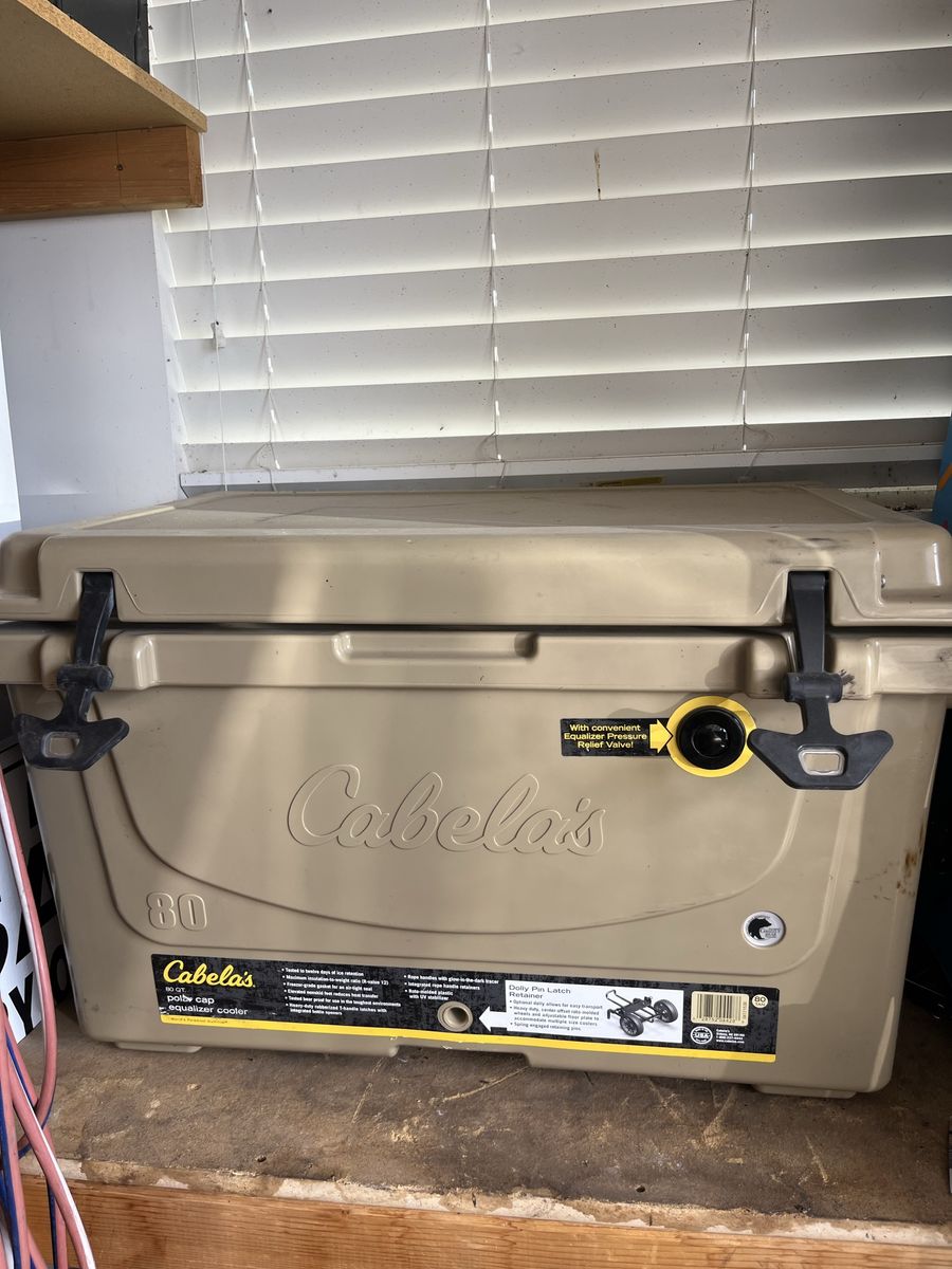 Cabela’s 80 quart polar cap equalizer cooler
