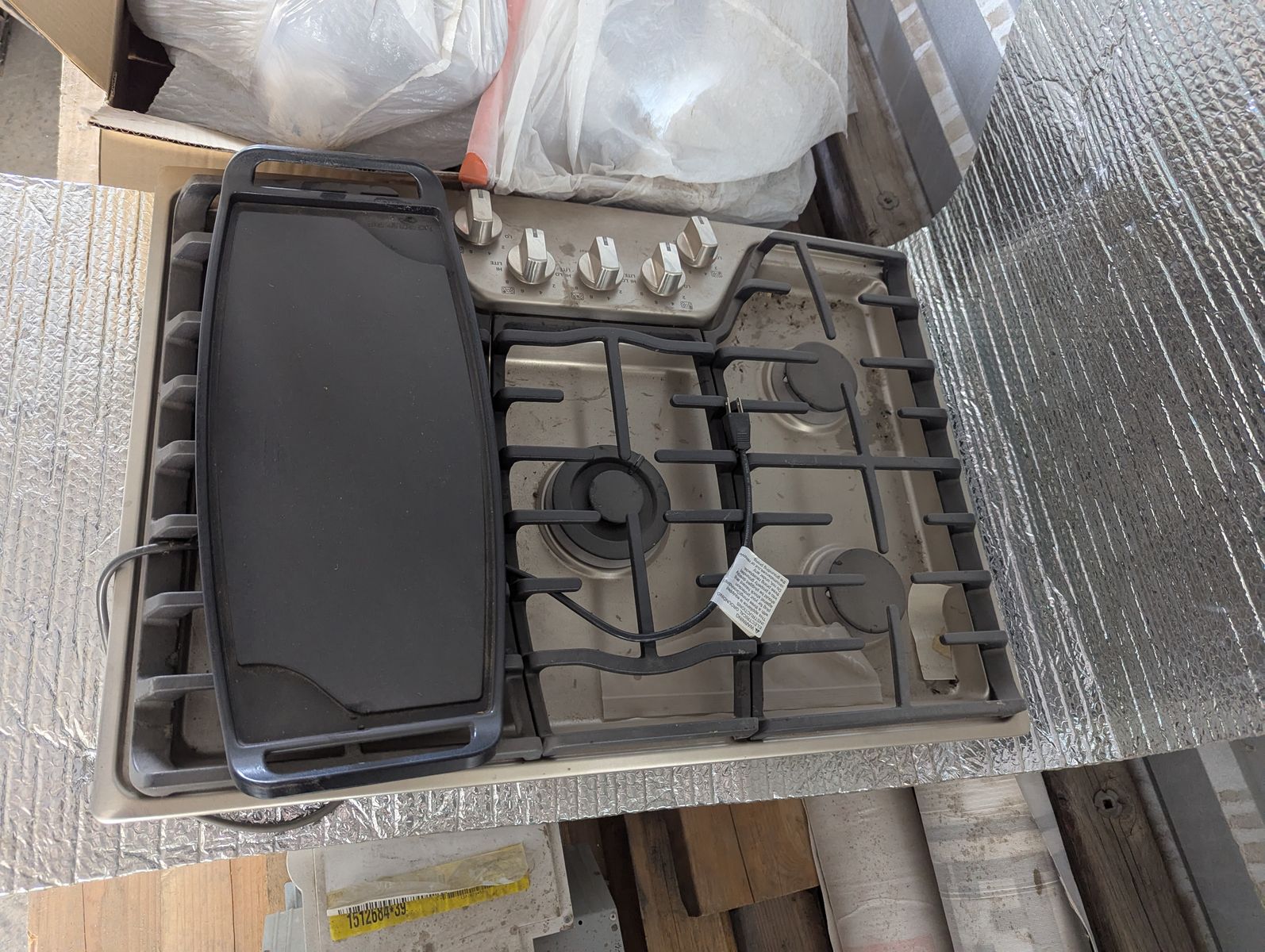 New 5-burner gas stovetop