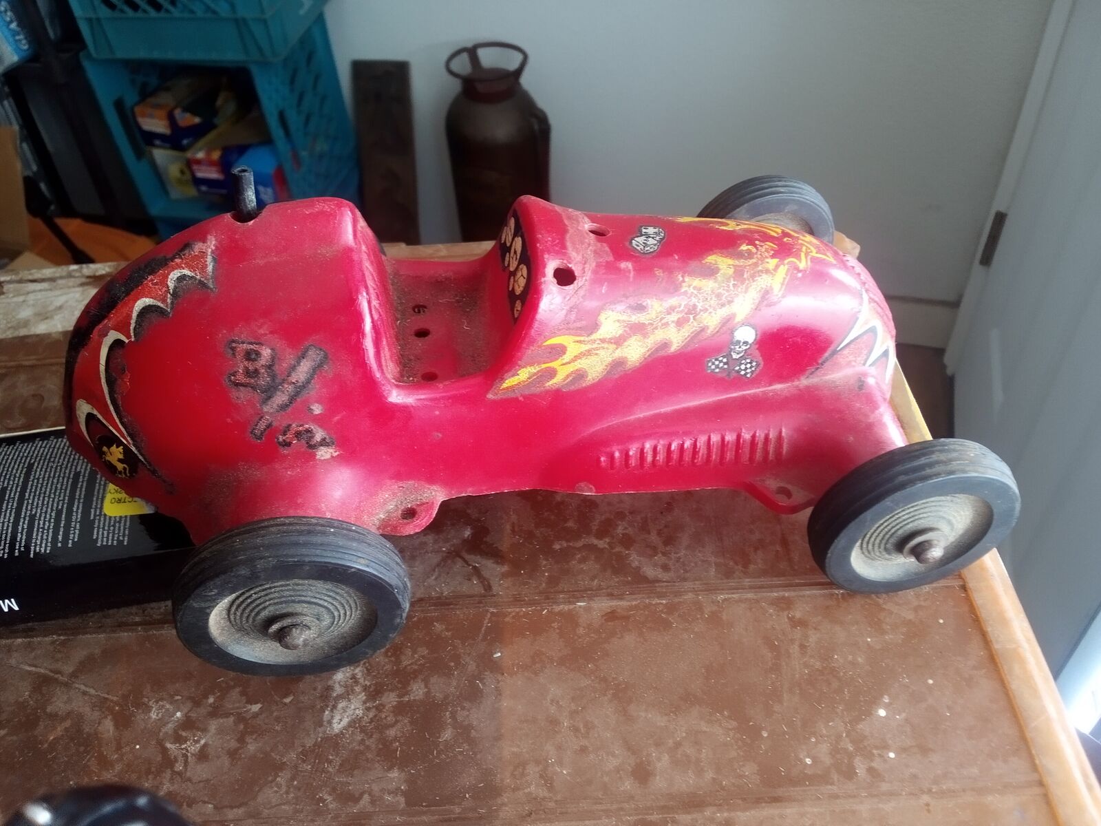 Vintage motorized race car!
